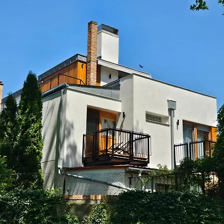 Platan - Platan Bed & Breakfast Tata