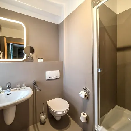 Platan - Platan Bed & Breakfast Tata